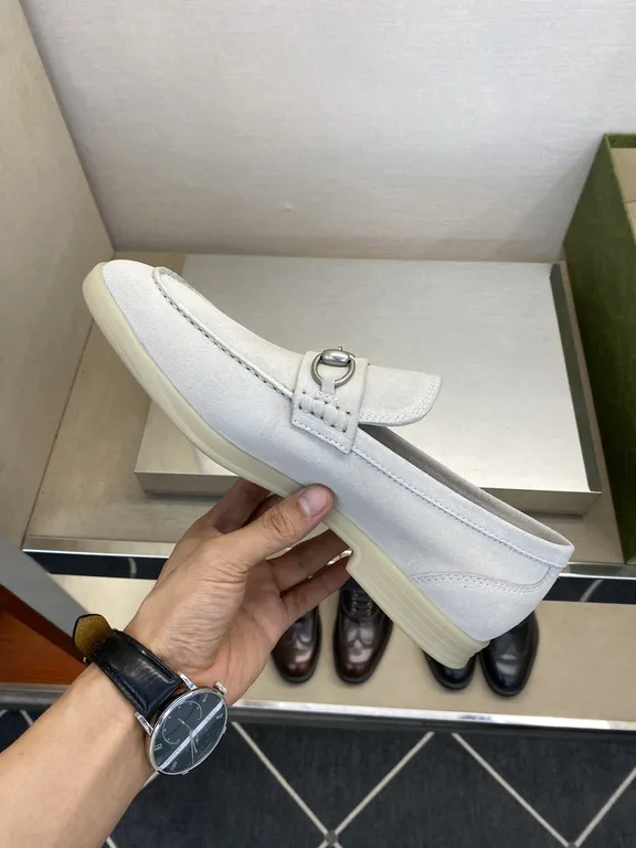 Gucci Shoe 